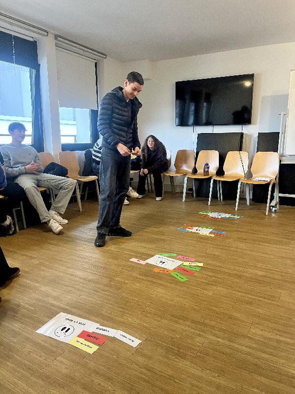 FF82C1CD 5965 4B68 9D1D ADE66572CB79 1 201 a web